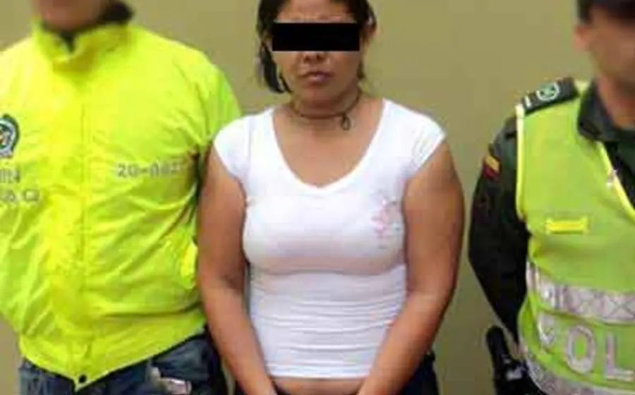 mujer-detenida 