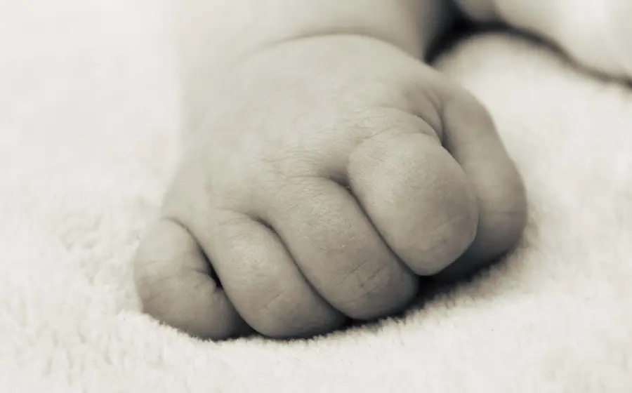 mano_de_bebe