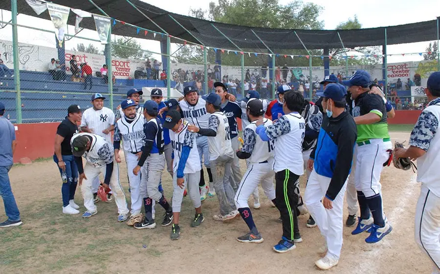 Burocratas_Junior_gana