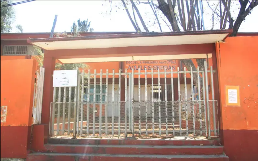 escuela_cerrada