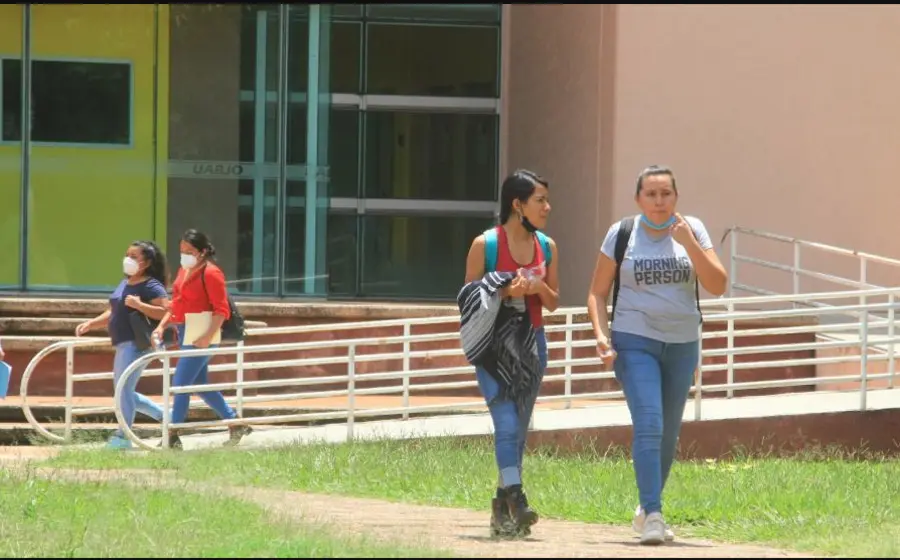 estudiantes_universidad