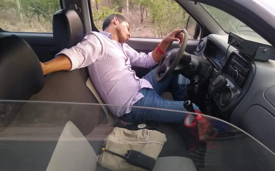 funcionario-durmiendo