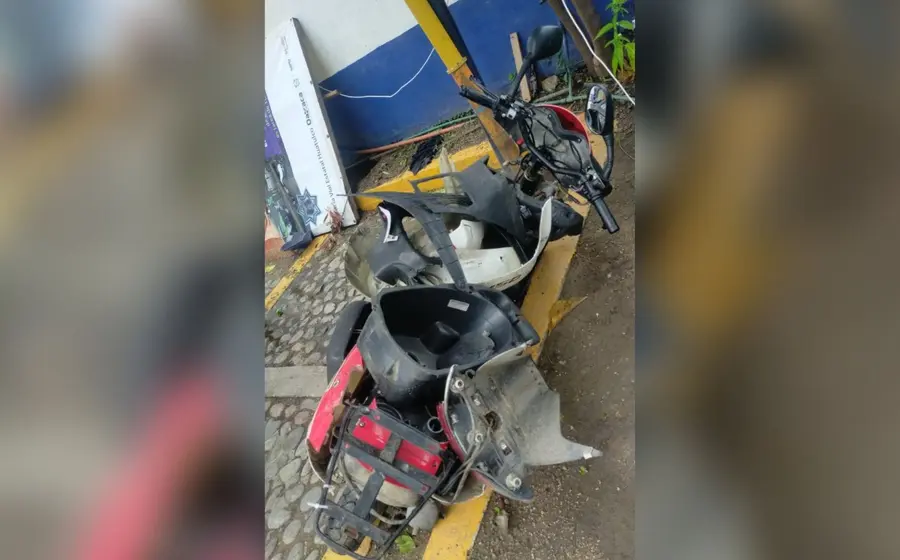 motocicleta_dañada