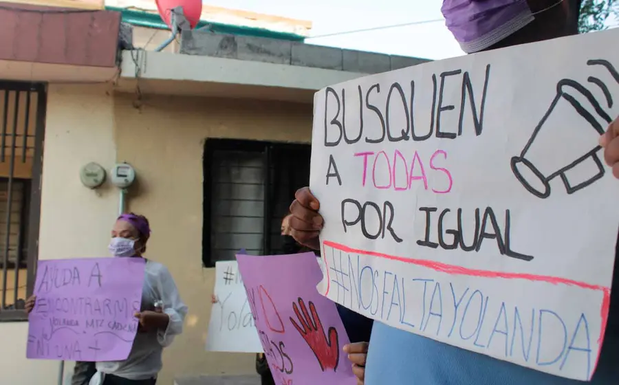 mujeres-protestando 