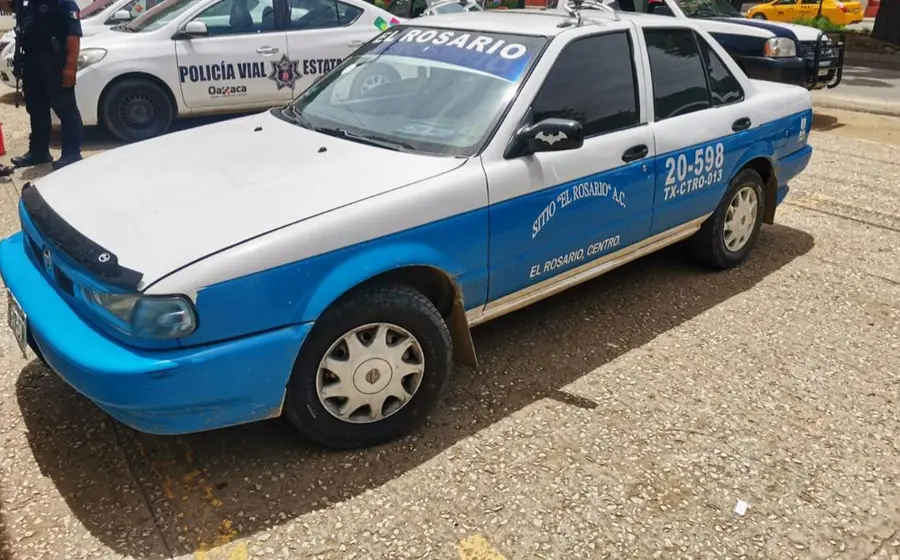 taxi_que_transportaba_indocumentados
