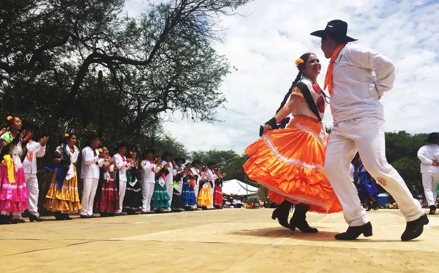 baile-de-guelaguetza 