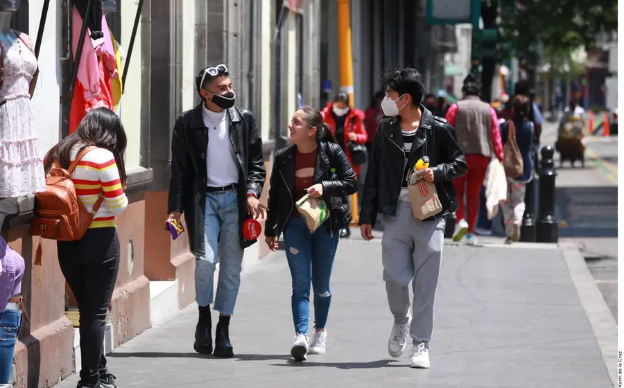personas-caminando-en-mexico