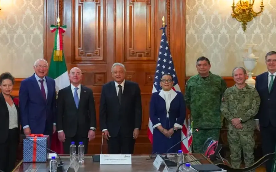 amlo-en-reunion