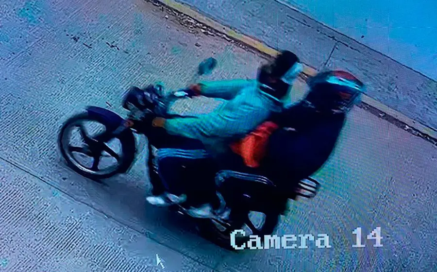 sujetos-en-moto 
