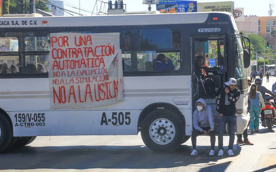 Autobus_tomado_oaxaca