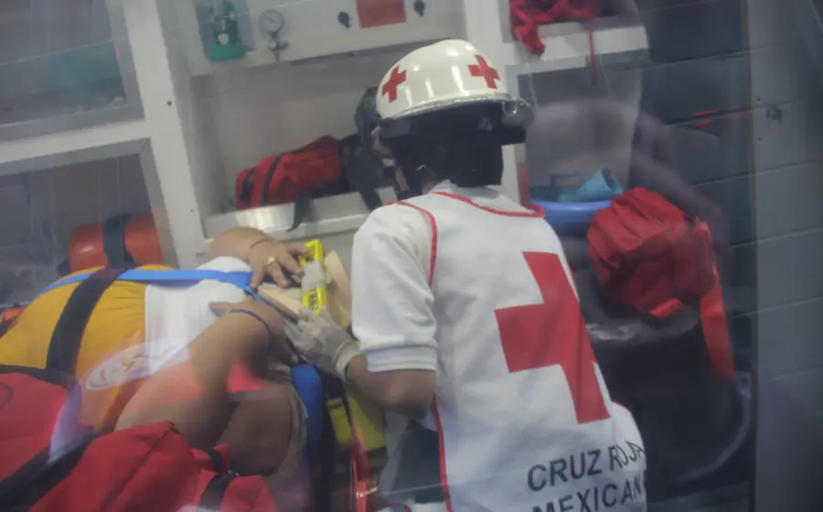 paramedicos_atendiendo_a_lesionado