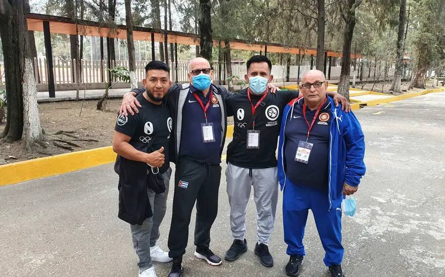grupo-de-entrenadores 