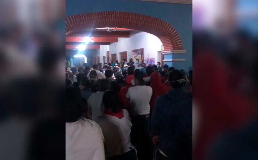 gente-reunida-en-municipio 