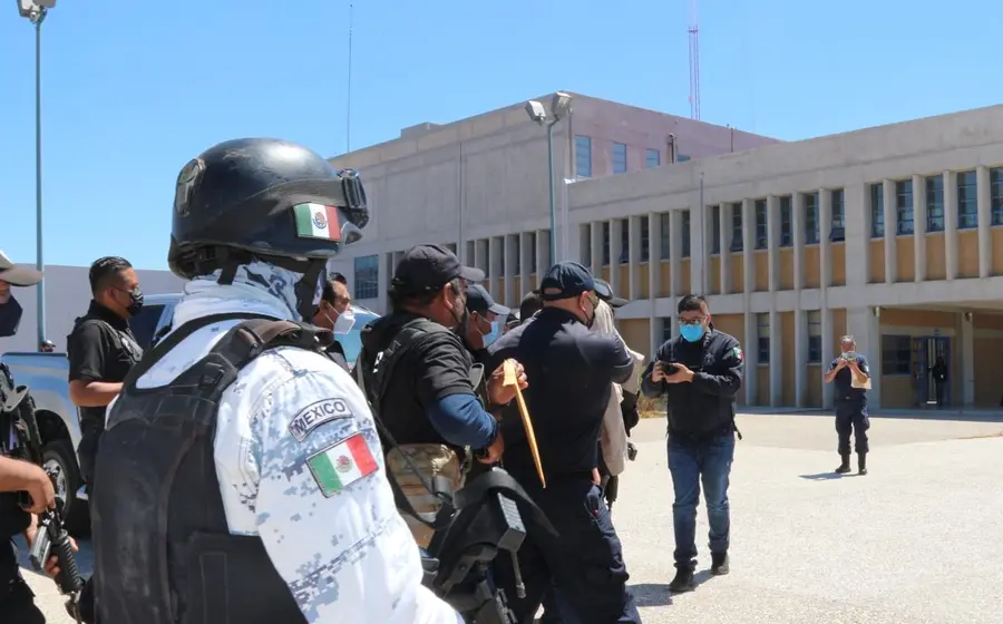 Un grupo especial de agentes ministeriales realizó la captura del presunto líder criminal.