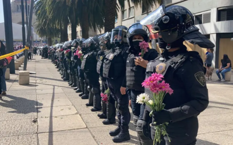 policas_mujeres