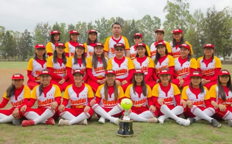 equipo-de-softbol 
