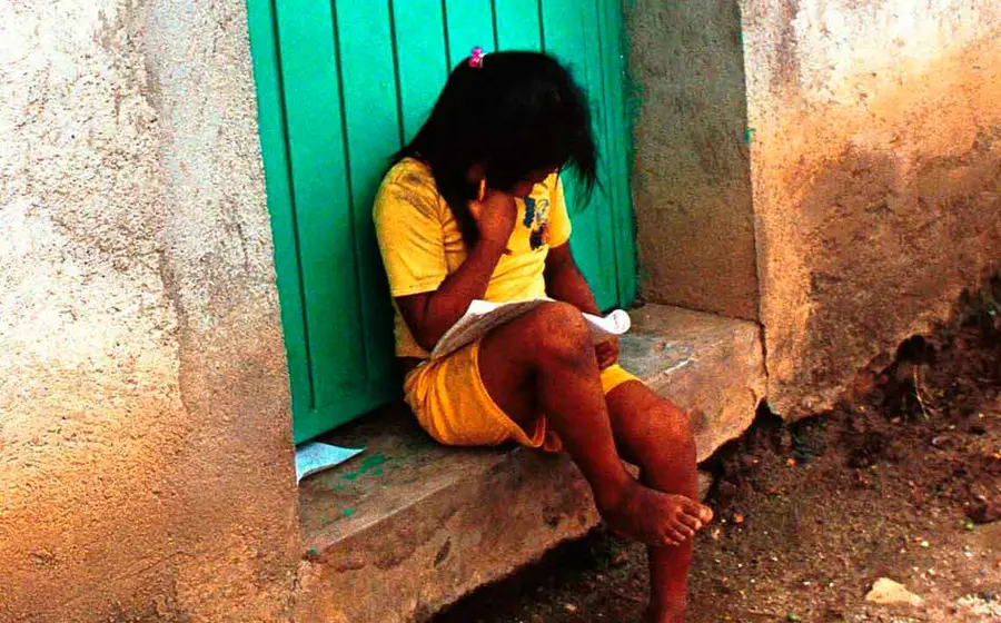 niña-estudiando 