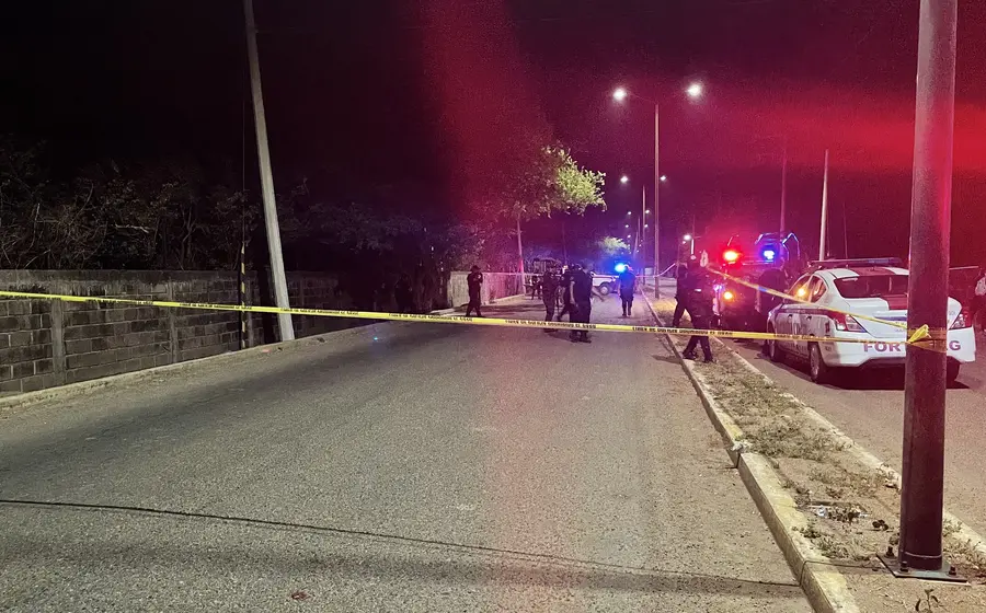 policías_en_area_acordonada