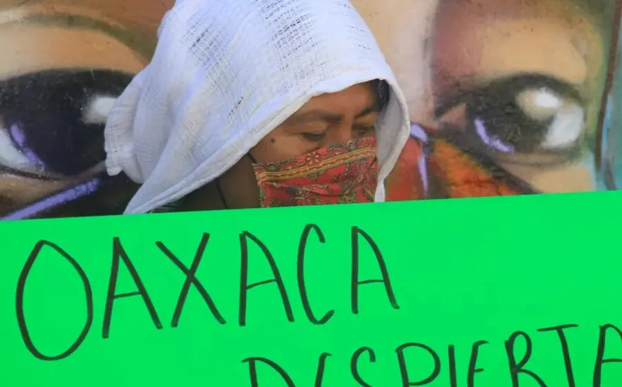 mujer_protestando