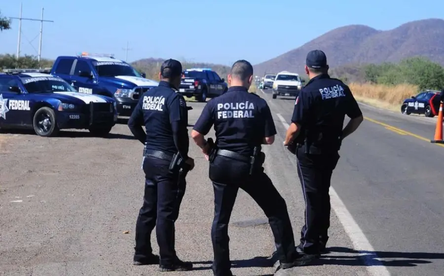 Policías