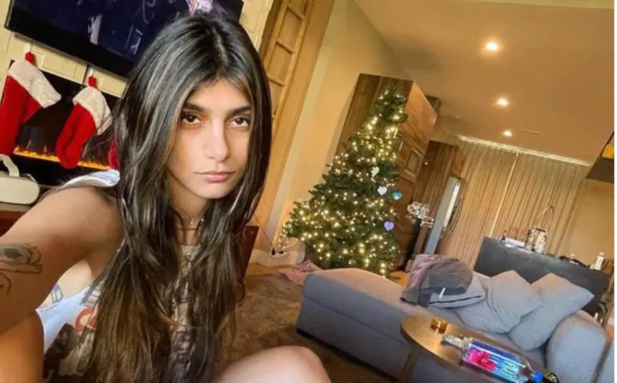 En Twitter Mia Khalifa escribió: “Qué federación de imbécil… pensó que darle a Qatar un Mundial no sería exactamente así”