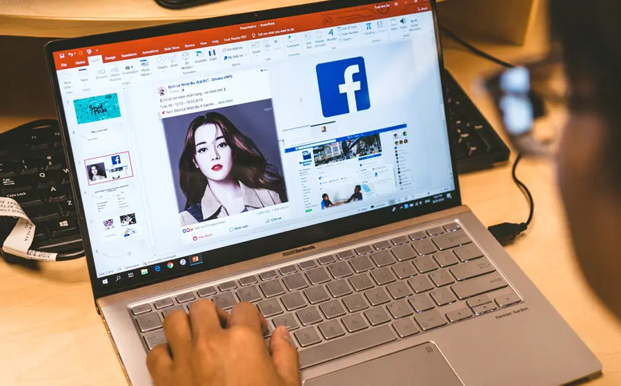  Facebook explica que los nuevos cambios son parte de sus esfuerzos para "hacer que la plataforma sea más fácil de navegar y usar".