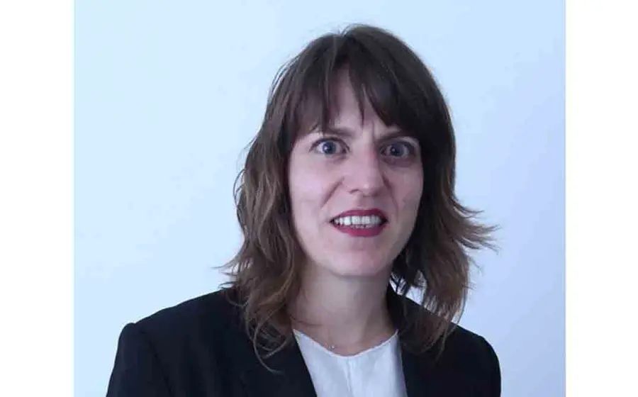 Daniela Tarazona es autora de “El animal sobre la piedra” y “El Beso de la liebre”. 