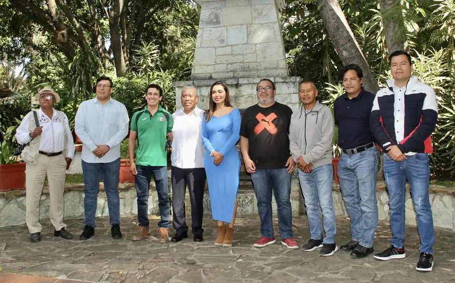El jurado en el rubro de medios de comunicación es integrando por Cristóbal Reyes León, de TV Azteca; Víctor Hugo Villanueva Rodríguez, de Noticias y Timoteo Torres López, fotógrafo independiente.