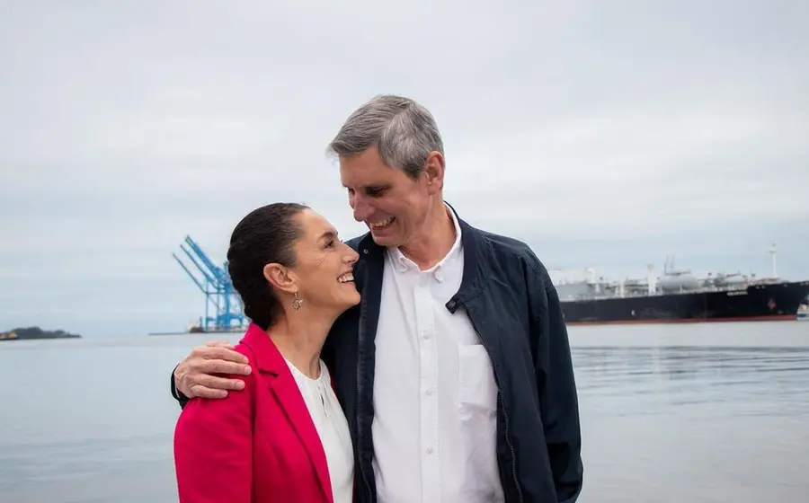 Claudia Sheinbaum reveló que decidió contraer matrimonio con su pareja y compartió detalles de su noviazgo.