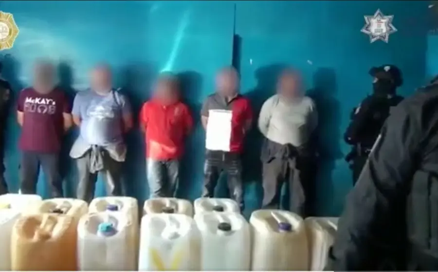 En un operativo conjunto, fueron detenidos cinco presuntos huachicoleros.