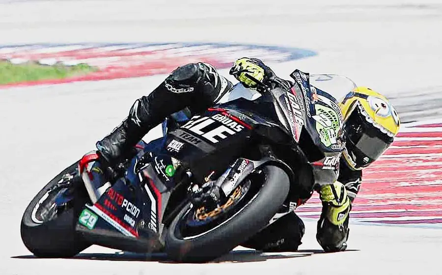 piloto-carrera-moto 