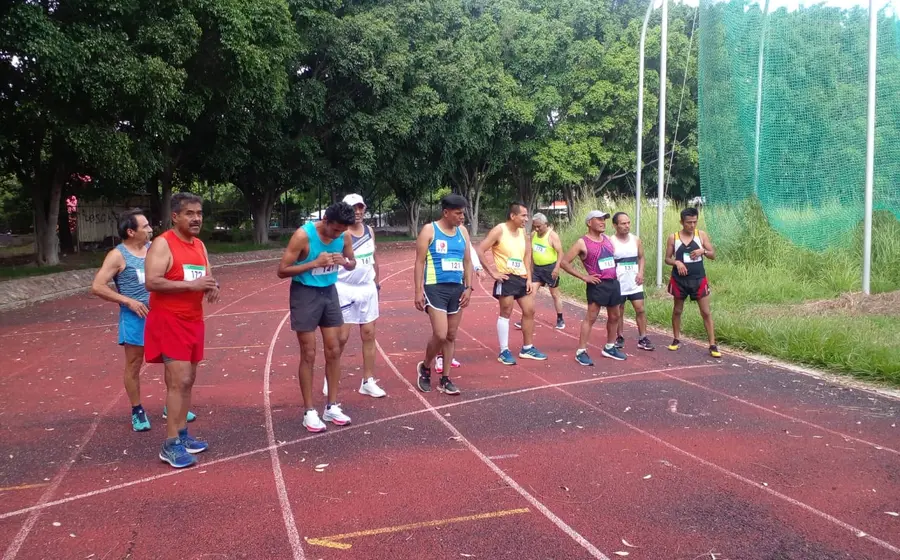 El pasado domingo se llevó a cabo la primera reunión atlética de pista de 1/2 fondo celebrada en la pista de tartán del Tequio.