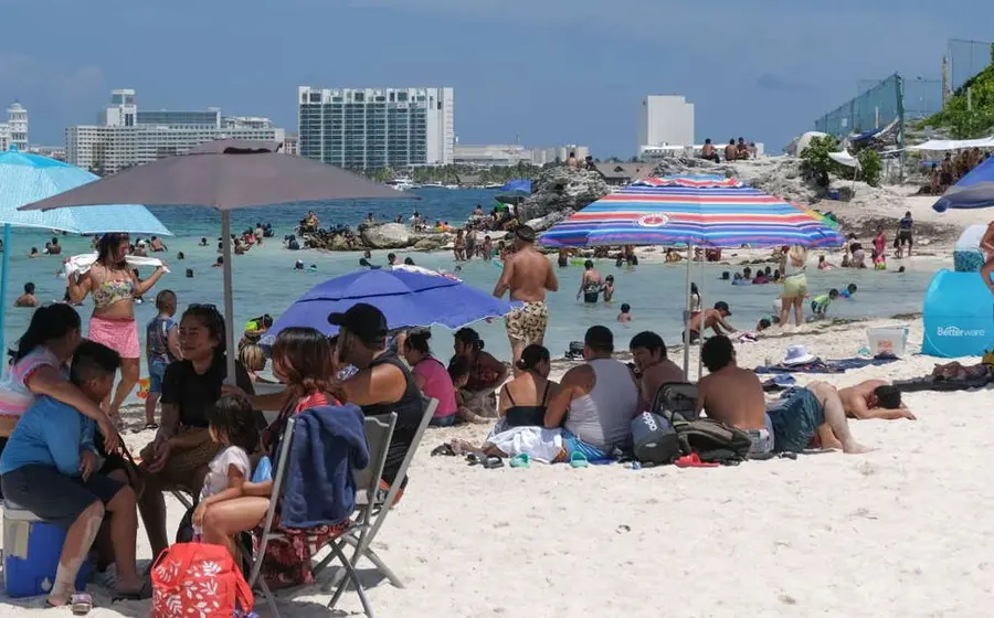 Trabajadores tendrán que esperar a que se retome la propuesta de aumento de vacaciones.