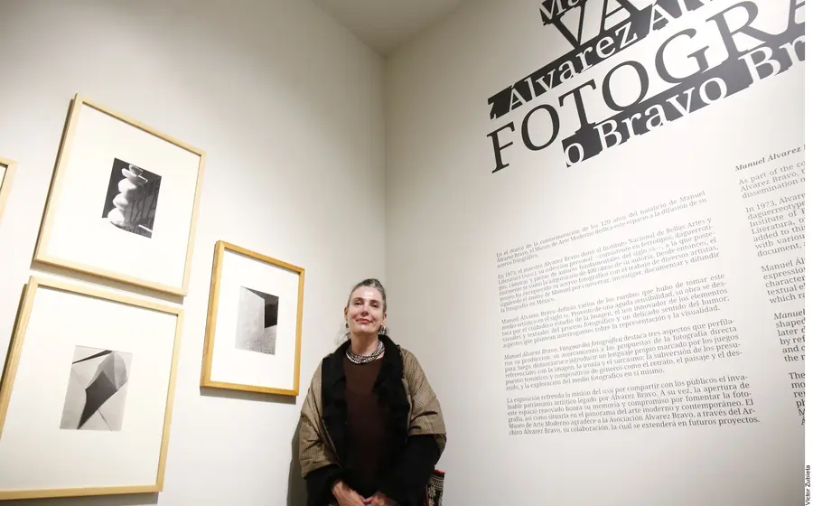 Aurelia Álvarez tiene claro los deseos de su padre, el fotógrafo Manuel Álvarez Bravo, con respecto a los 40 mil negativos que actualmente resguarda su archivo: "No quería que saliera la obra de México".