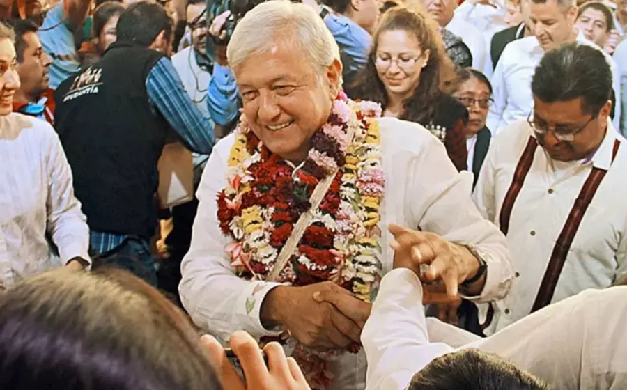amlo-flores