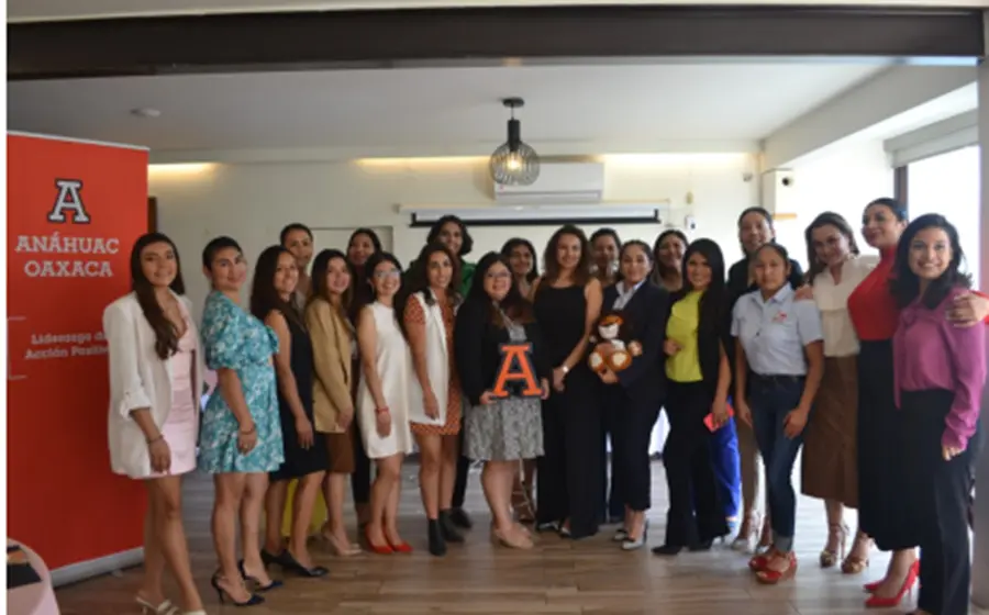 Participantes del diplomado compartieron sus experiencias al recibir las herramientas, técnicas y habilidades para el desarrollo de su vida personal y profesional con un enfoque de equidad, autonomía y humanismo. 