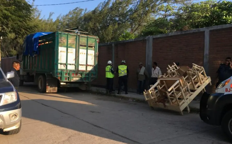 camiones-policias-muebles