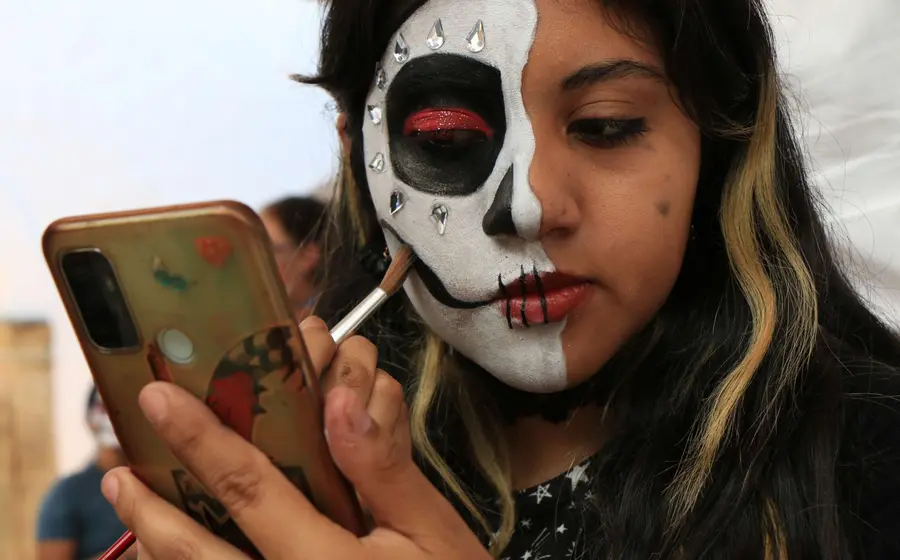 mujer-maquillada 