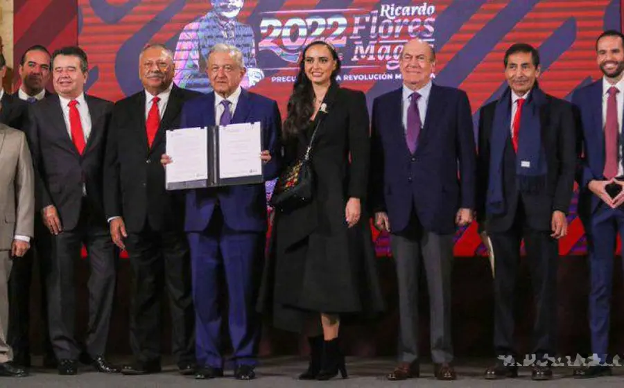 amlo_firma_acuerdo_antinflacionario