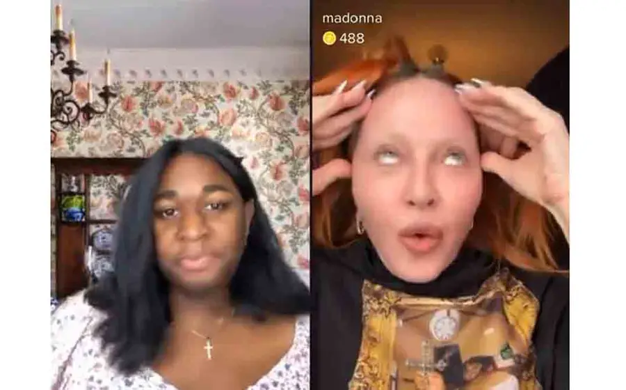 Durante una transmisión, Madonna toma en sus manos una pequeña botella marrón e inhala de su interior e incluso pone los ojos en blanco.