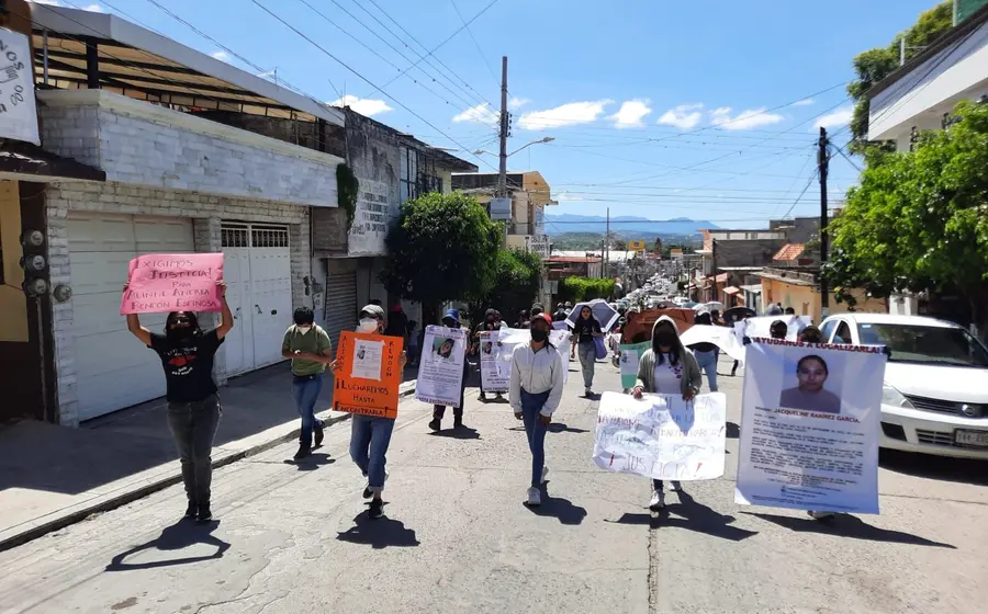 mujeres:marchando_en_huajuapan