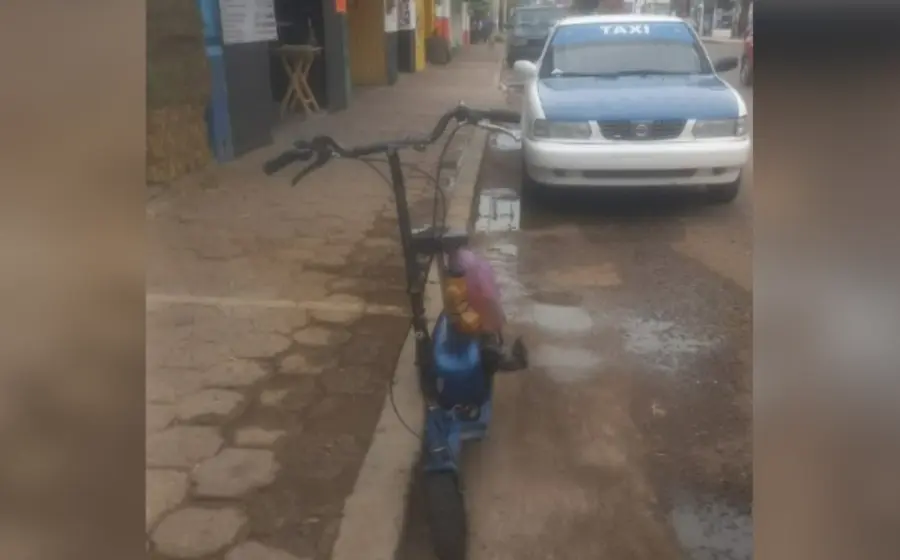 monopatin-calle-taxi