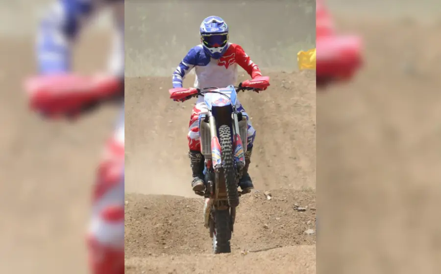 motociclista-deportivo