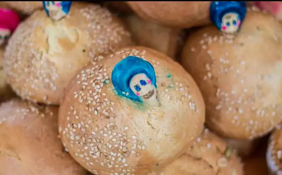 pan-de-muerto