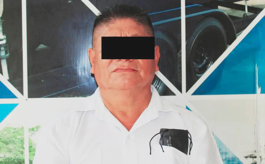 bibliotecario_detenido