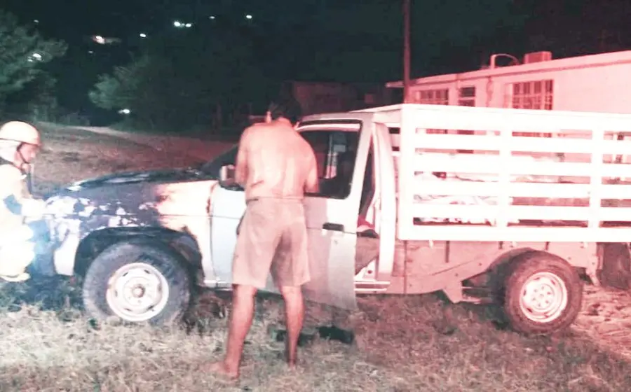 camioneta_incendiada