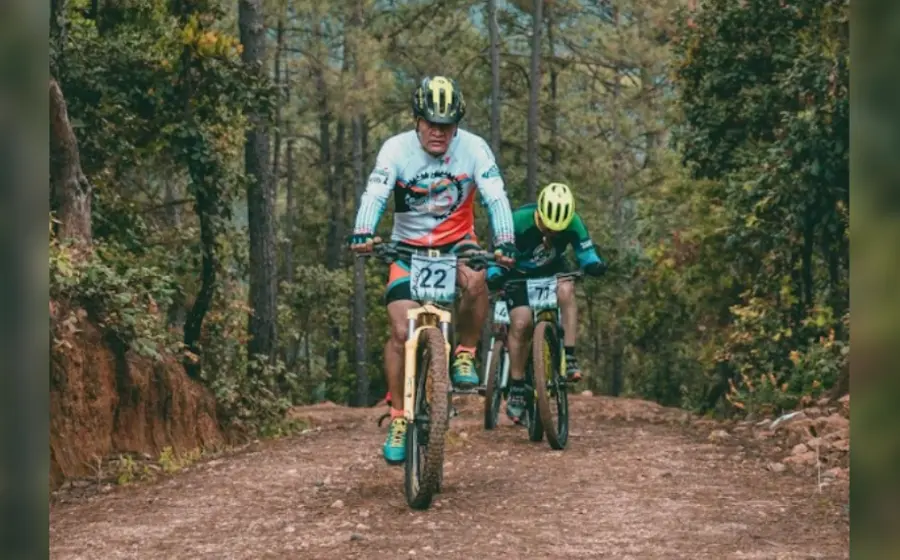 ciclistas-montaña