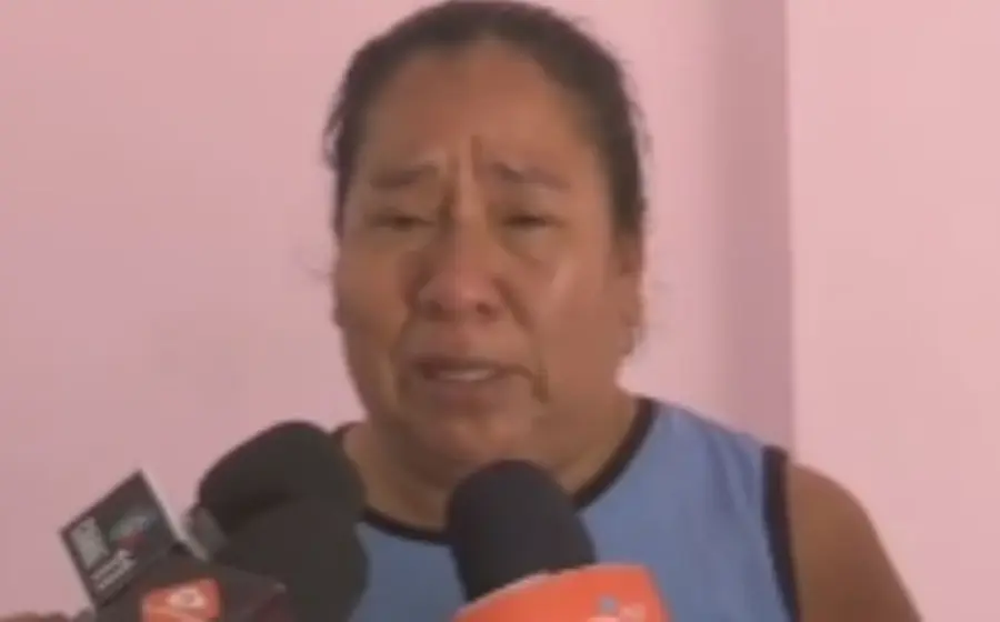 Docente pide perdón