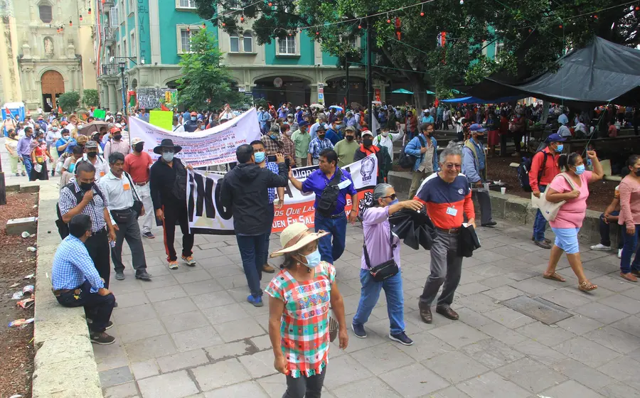 manifestantes-caminando