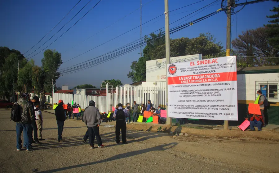 protestan_trabajadores_de_liconsa